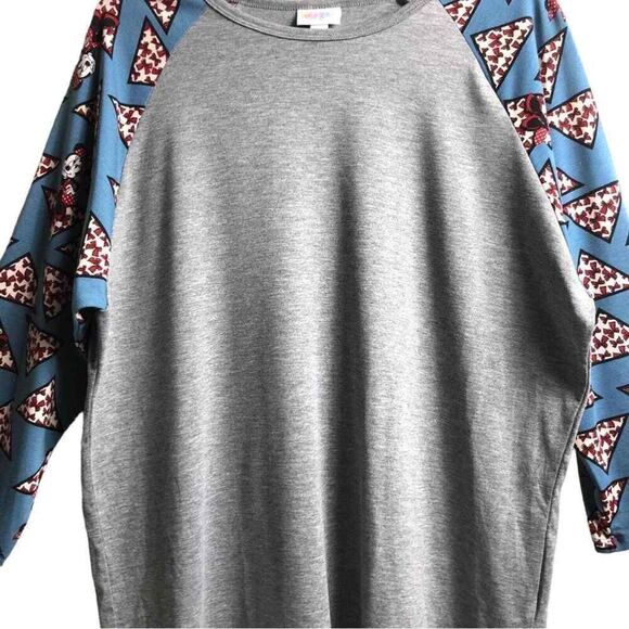 LuLaRoe Randy Women’s Gray Blue Red Disney Minnie Top Size 2XL - Picture 3 of 7